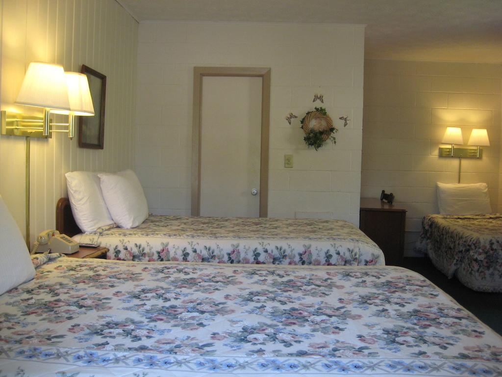 White Columns Motel Pine Mountain  Oda fotoğraf