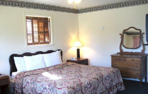 White Columns Motel Pine Mountain  Oda fotoğraf