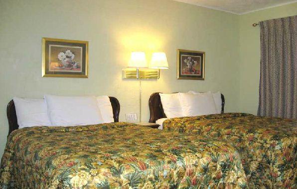 White Columns Motel Pine Mountain  Dış mekan fotoğraf